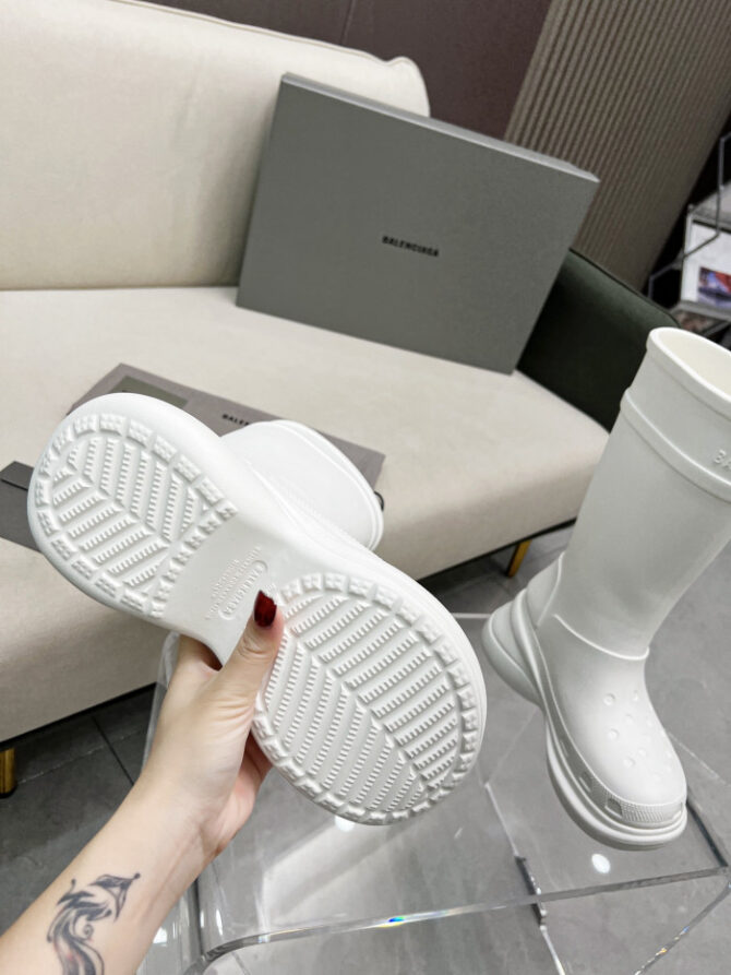 Balenciaga x Crocs Boot White (W) 677388W1S8E9000 - Image 6