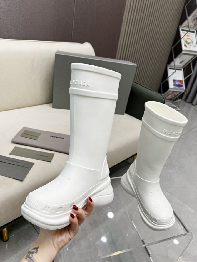 Balenciaga x Crocs Boot White (W) 677388W1S8E9000 - Image 3