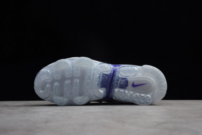 VAPORMAX PLUS WHITE/FIERCE PURPLE 924453-101 - Image 5