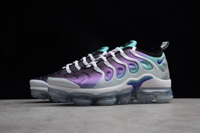 VAPORMAX PLUS WHITE/FIERCE PURPLE 924453-101 - Image 8