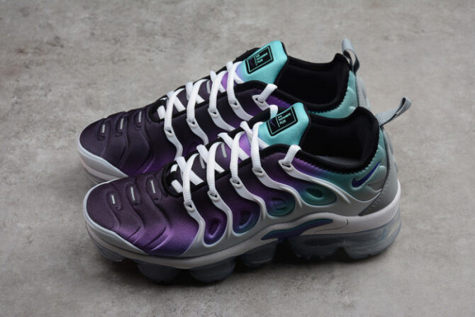 VAPORMAX PLUS WHITE/FIERCE PURPLE 924453-101 - Image 9