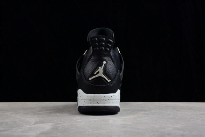 Jordan 4 Retro Oreo (2015) 314254-003 - Image 2