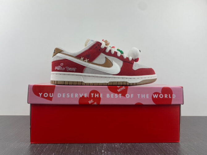 Nike SB Dunk Low 85 Christmas White Red Brown Green DO9457-112 - Image 7