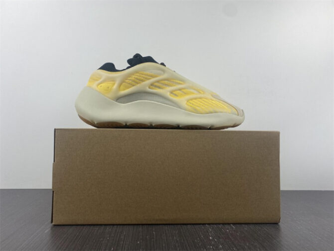 Adidas Yeezy Boost 700 V3 Mono Safflower HP5425 - Image 8