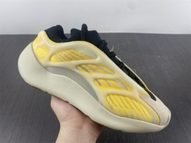 Adidas Yeezy Boost 700 V3 Mono Safflower HP5425 - Image 5