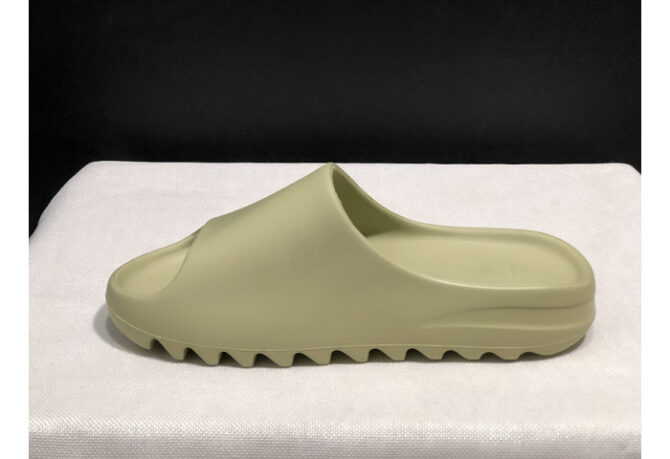 KANYE WEST X ADIDAS YEEZY SLIDE “RESIN ”FX0494