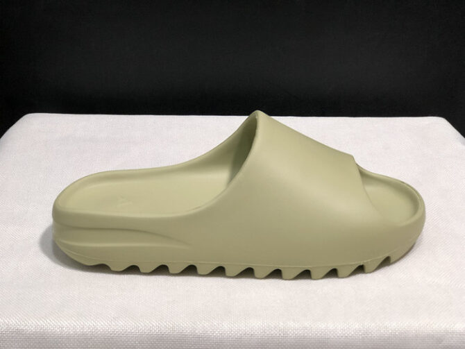 KANYE WEST X ADIDAS YEEZY SLIDE “RESIN ”FX0494 - Image 7