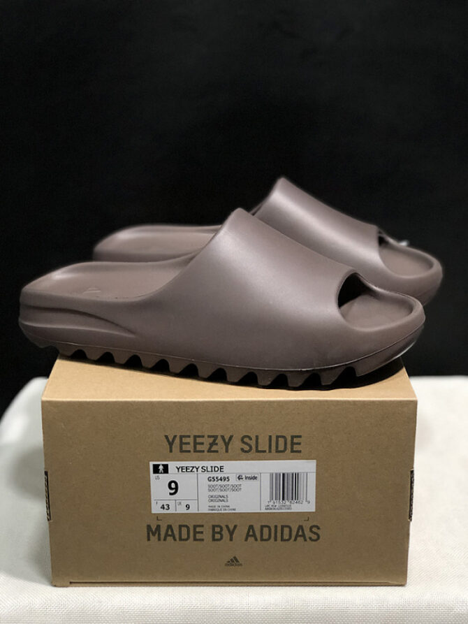 Adidas Yeezy Slide Soot G55495 - Image 2